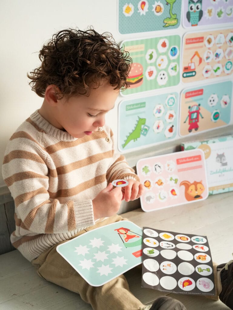 Zindelijkheidstraining voor Belgische ouders 1 Stickers plakken